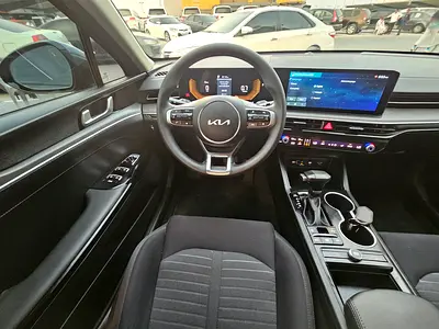 صورة 9 لـ 2026 KIA K5
