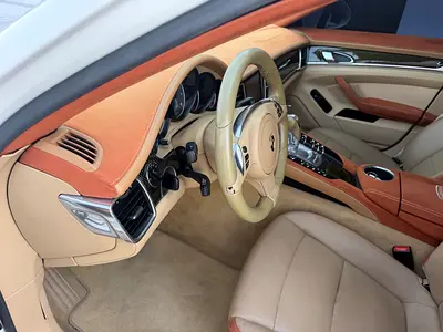 صورة مصغرة 12 لـ 2011 Porsche PANAMERA