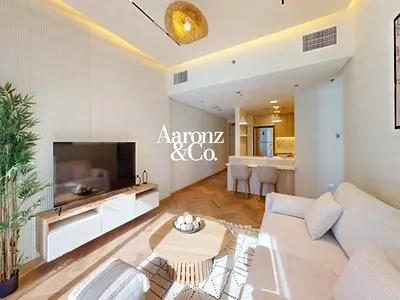 Fully Upgraded l Fully Furnished l Full Lake View