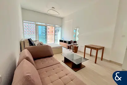 Spacious Studio | Vacant | Skyline View