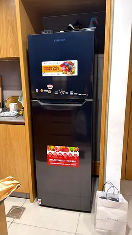 LG Single Door Refrigerator 250L - Good Condition, Black