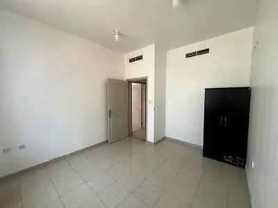 شقه غرفتين وصاله في النعيميه 2 قريبه من المدرسه البريطانيه 2 حمام وصاله منفصله