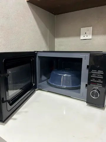 Used compact microwave oven - good working condition