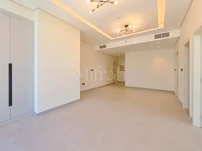 Bright 1BR Apartment | Near Metro I Vacant