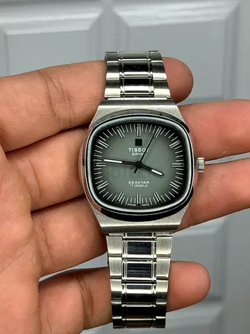 Tissot Seastar 17 Jewels watch TV style case