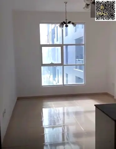 🏡 **شقة واسعة للإيجار | مساحة 757 قدم² | بسعر 26,000 درهم سنوياً بدون موقف** ✨