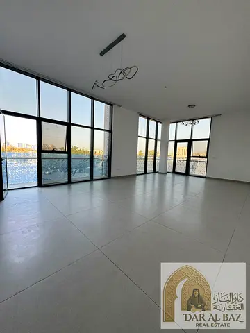 Apartment for annual rent in Al Murqab area - 3 bedrooms, living room, maid's room, laundry room, gym and swimming pool, 2 parking spaces, 3 balconies