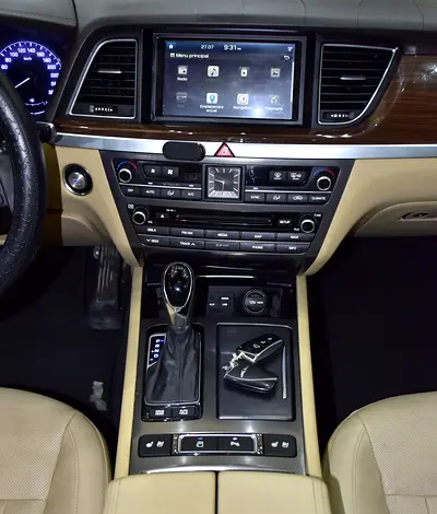 2016 Hyundai GENESIS — фото 16