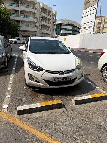 Hyundai Elantra 1.6L 2015 GL | GCC Specs | 1.6L