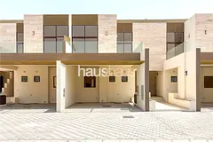 Close to Park I Spacious Layout I Elegant Finishes