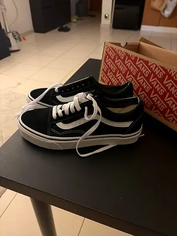 Black Vans Old Skool sneakers - brand new