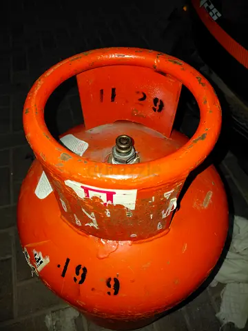 Gas cylinder