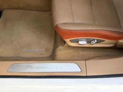 صورة مصغرة 9 لـ 2011 Porsche PANAMERA