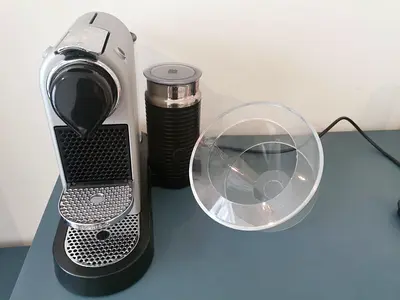 Nespresso Coffee Machine with Aeroccino Milk Frother - Used