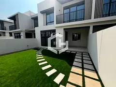 4 Bed Middle | Multiple Options | Ready Garden
