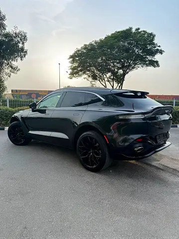 صورة 4 لـ 2022 Aston Martin DBX