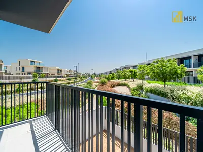 Corner Single Row | Green Belt Backing | 4BR
