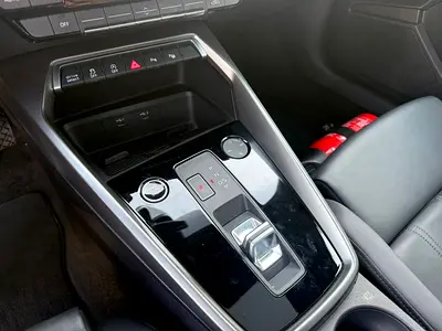 صورة مصغرة 13 لـ 2024 AUDI A3