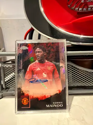 Kobbie Mainoo Speak Of The Devil On Card Auto /35