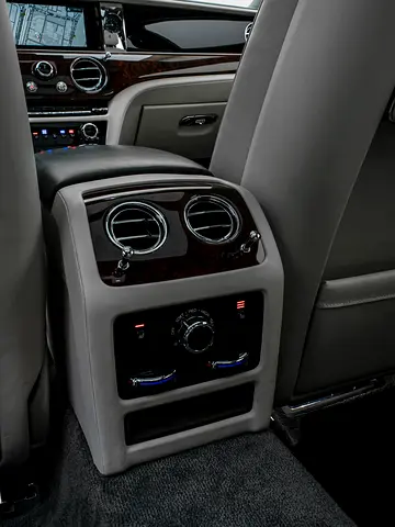 2021 ROLLS-ROYCE GHOST — миниатюра 19