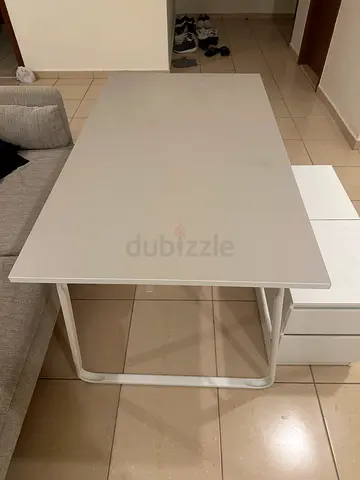 IKEA HUVUDSPELARE office/gaming desk, beige, 140x80 cm