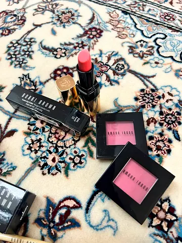 Bobbi Brown lipstick + 2 Bobbi Brown blushes – never used set