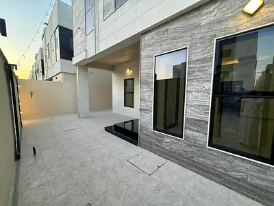 5 bedroom master villa for rent in Al Helio with majlis, living hall and maid room. Annual rent AED 120,000, payment in 4 or 6 cheques.