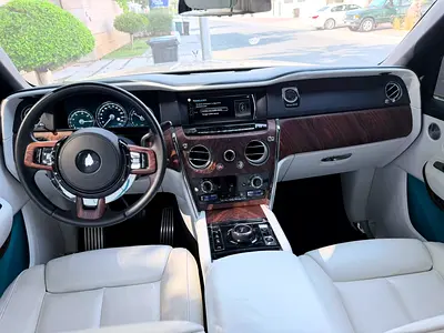 صورة 10 لـ 2019 ROLLS-ROYCE CULLINAN