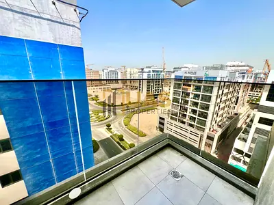 Brand New Building with One Month Free - Near Metro