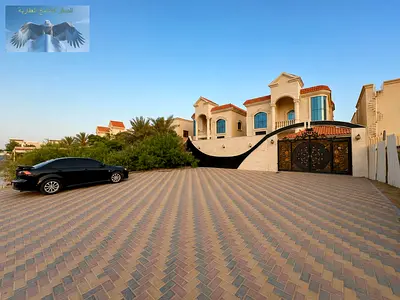 Commercial villa for rent, central air conditioning, all rooms are master suites with maid's room, large yard