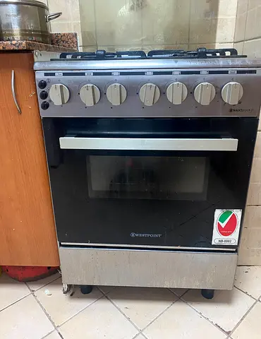 Westpoint 4-burner Gas Cooker with Oven - Used, Working