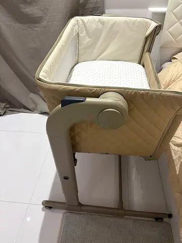 Bedside bassinet / cradle in beige - gently used