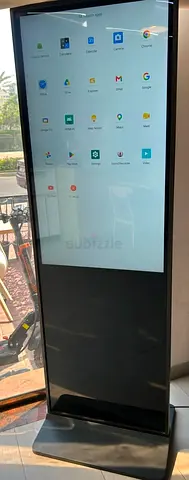 43 LCD Display (Touch) - Display (freestanding portrait kiosk, Android-based). Screen in good condi