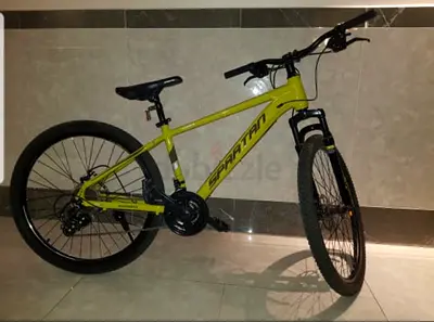Spartan bicycle brand new with helmet and Trunk-mounted bike rack
