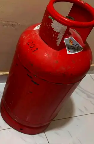 Gas cylinder