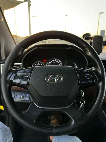 صورة 6 لـ 2019 Hyundai GRAND STAREX