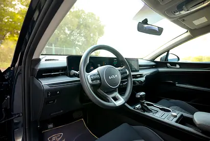 صورة 14 لـ 2024 KIA K5