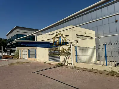 Hott offerr wear house for sale don't miss this investment