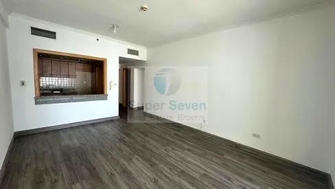 LARGE UNIT || ROAD VIEW || SPACIOUS