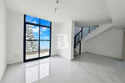 Upgraded | Spacious | With Maids Room | Vacant