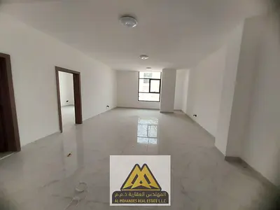 للإيجار السنوي غرفتين وصالة أول ساكن بالياسمين عجمان، 2 حمام، تكييف مركزي، غاز مركزي، صيانة مجانية، بناية عائلات، 45 ألف.