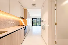 Large Layout | Studio | High Quality