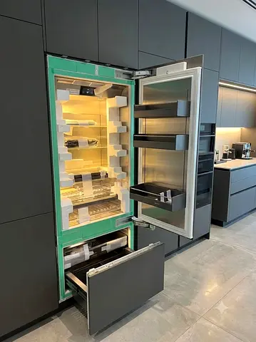 Gaggenau latest model series 400 RB472303 French freezer fridge built-in fully-integrated 75cm stocj