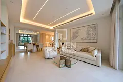 Fully Upgraded | Dubai Mall View | Vacant