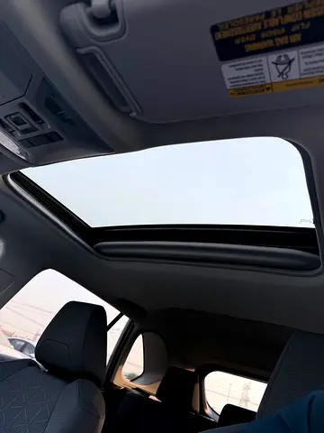 صورة 15 لـ 2025 Toyota RAV 4