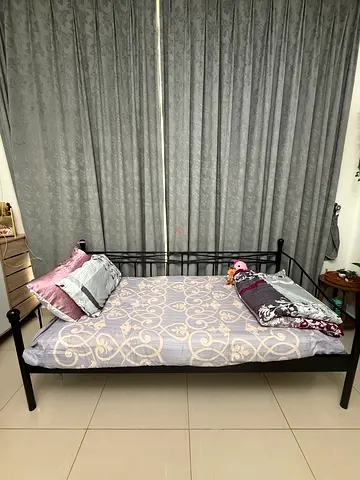 Single Day Bed + Mattress + Blanket