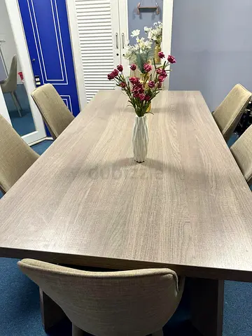 Dining table 6 seater for sale