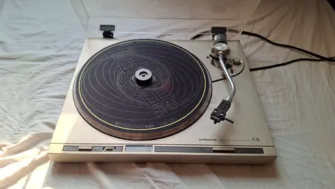 Pioneer PL250 Record Player (Price Negotiable)