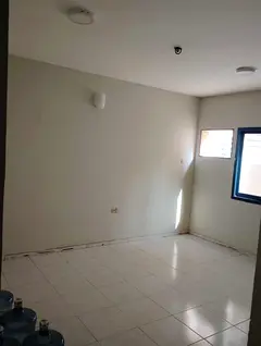 WE HAVE 1BHK APARTMENT NEAR NEW MADINA MARKET JUST 22K