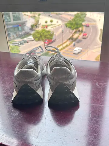 New Balance unisex shoes